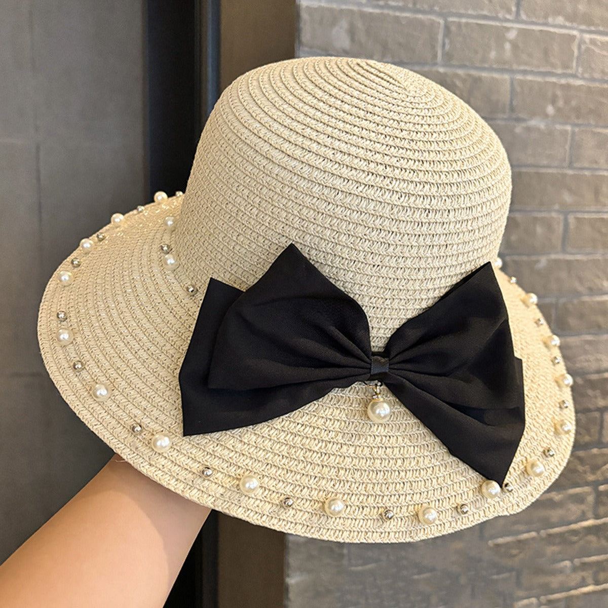 Elegant Women's Wide Brim Straw Sun Hat with -Adorned - Breathable Natural Straw Summer Beach Hat for Outdoor, Casual Chic Visor Cap
